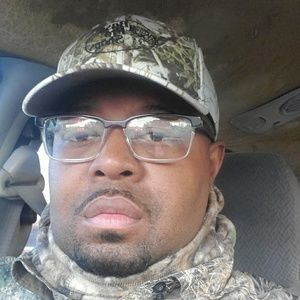 Meet your Posher, Lenell